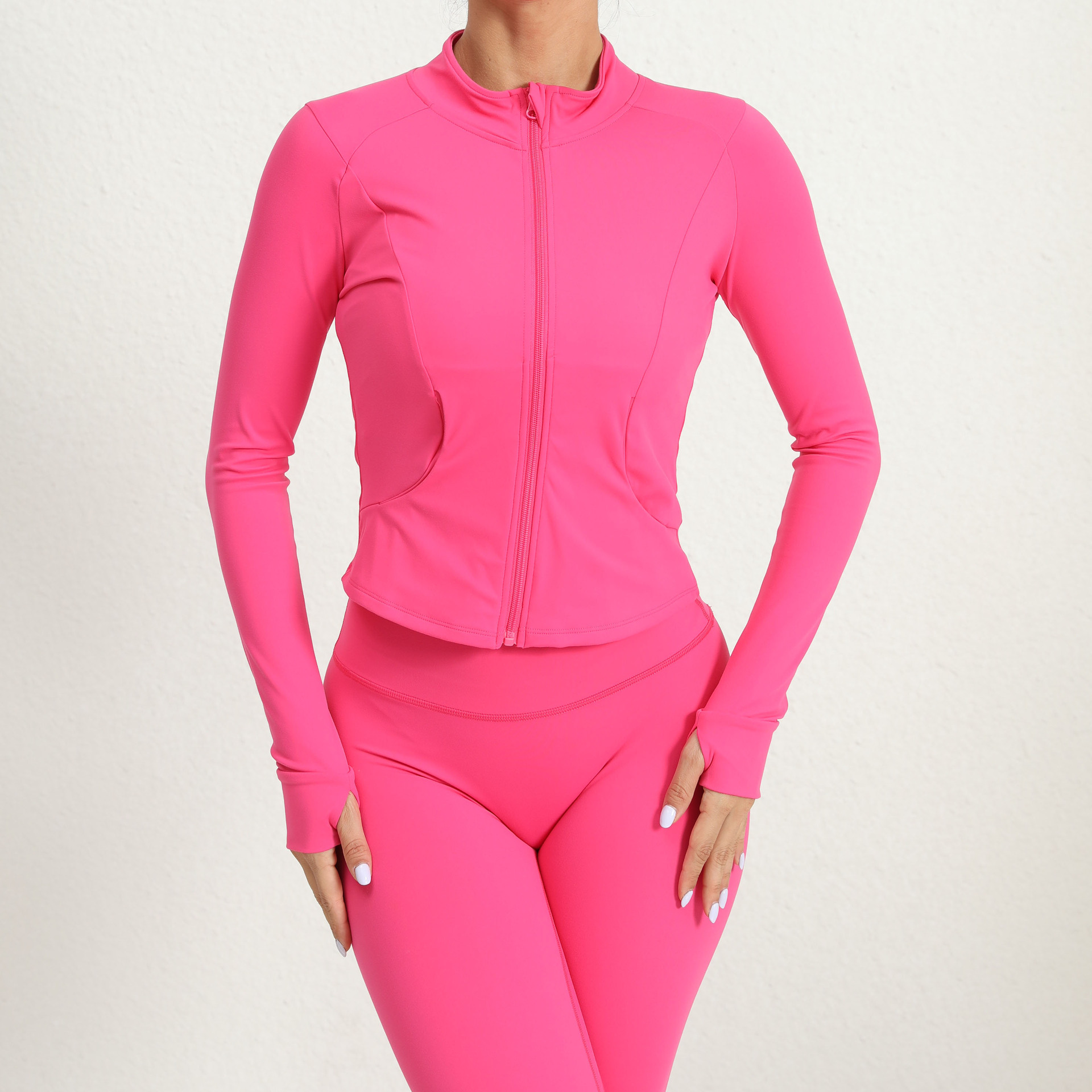 yoga tops China